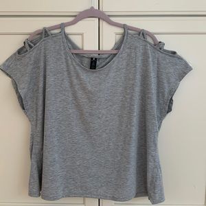 Women’s 1X Gray Yogalicious top